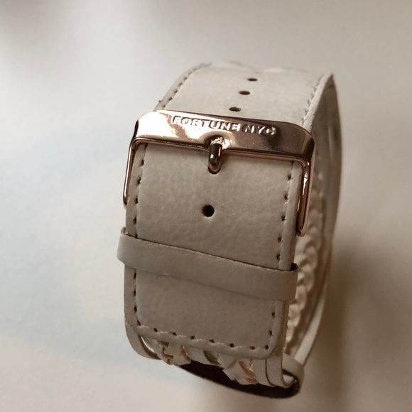 Watch - Picture 3 of 3